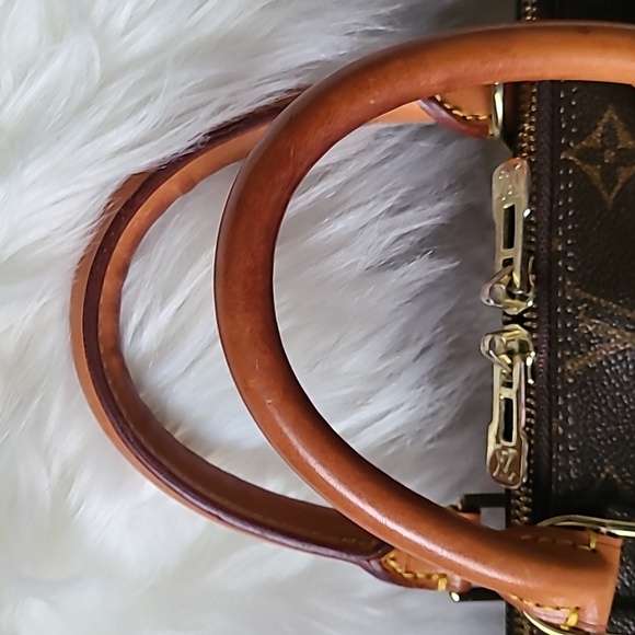 ๐ Authentic ๐ Louis Vuitton Alma PM - Picture 16 of 16